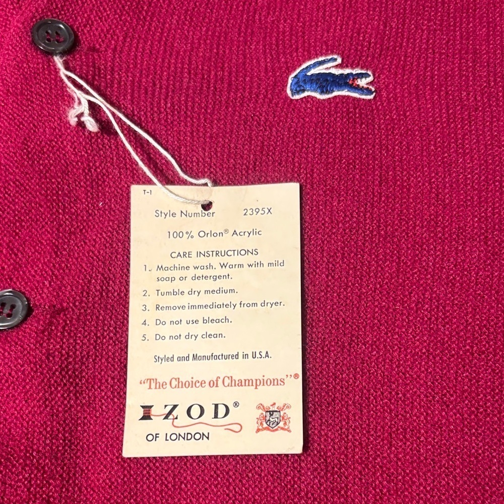 Vintage IZOD Men's Burgundy Button Cardigan Sweater - Picture 4 of 13